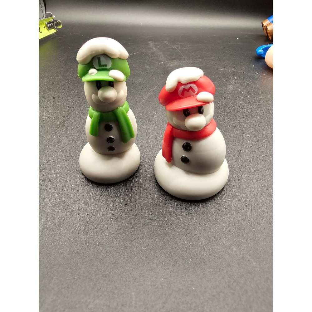 Nintendo Jakks Pacific Super Mario Luigi Snowman 2.5" Figure Set 2021 Holiday